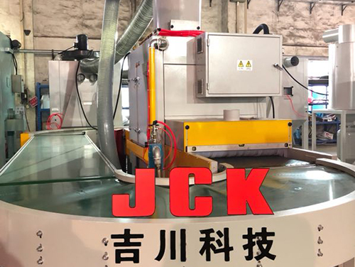 烤盤(pán)發(fā)熱盤(pán)自動(dòng)噴砂機(jī)